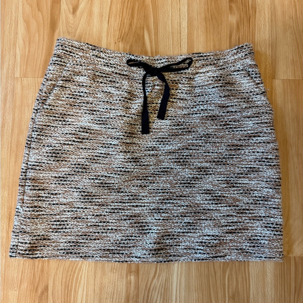 LOFT Black and Tan Knit Mini Skirt